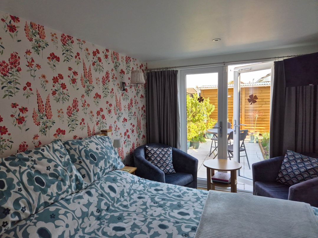 Flower Garden Studio in Sheringham-Cycle friendly