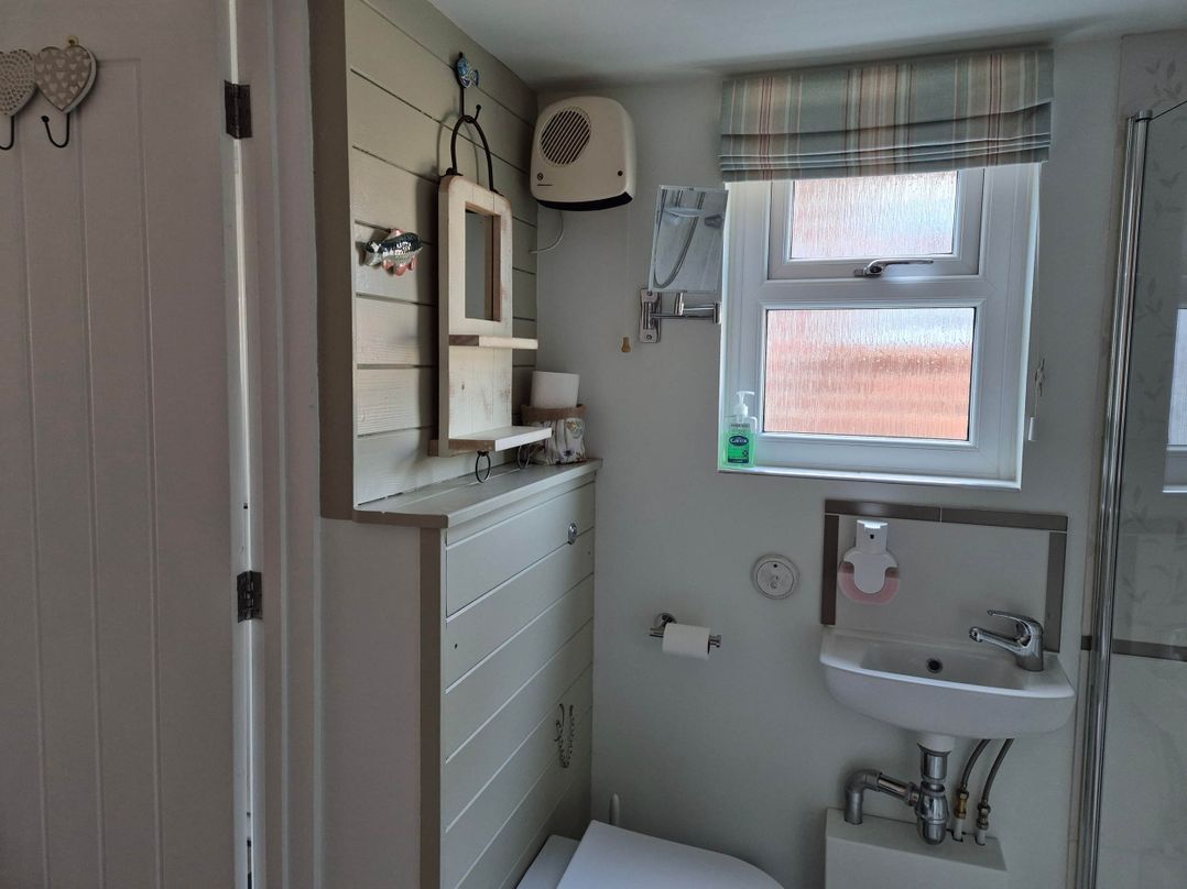 Flower Garden Studio in Sheringham-Cycle friendly