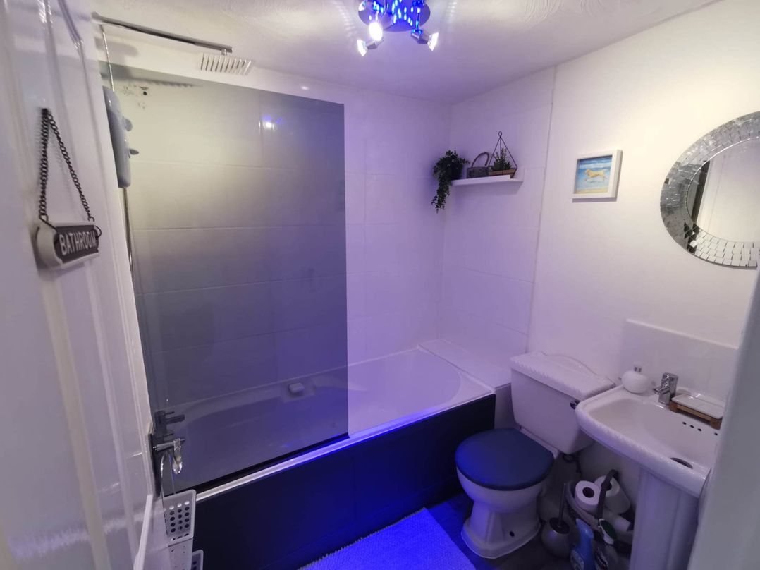 Stunning 2-Bed House in Macclesfield Cheshire