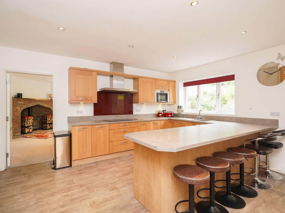Rent My Spa Home with Pool table, Hottub and Sauna