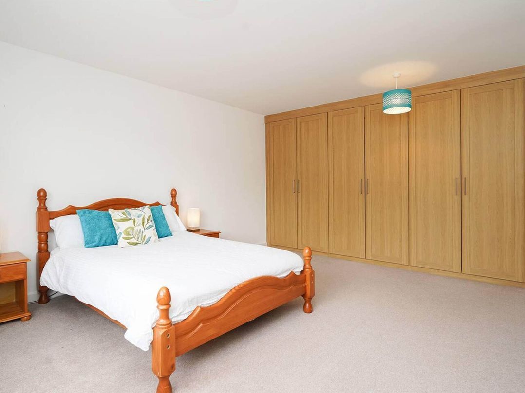 Rent My Spa Home with Pool table, Hottub and Sauna