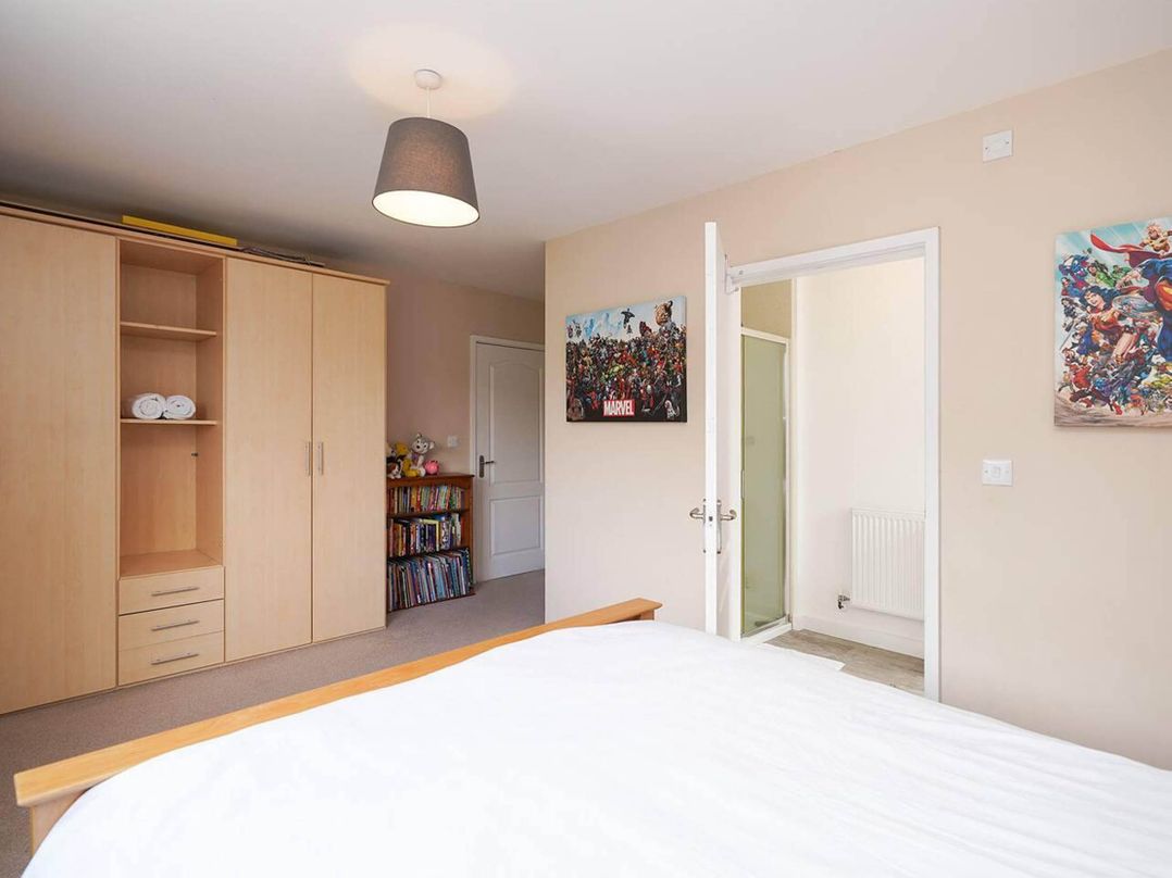 Rent My Spa Home with Pool table, Hottub and Sauna