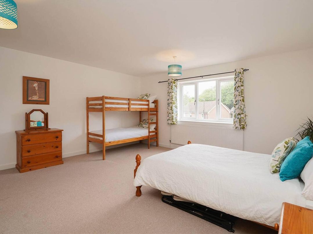 Rent My Spa Home with Pool table, Hottub and Sauna