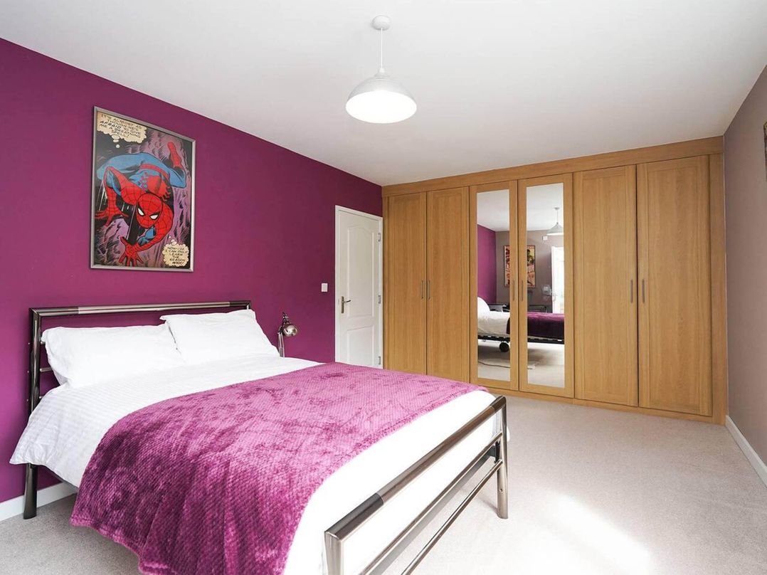Rent My Spa Home with Pool table, Hottub and Sauna
