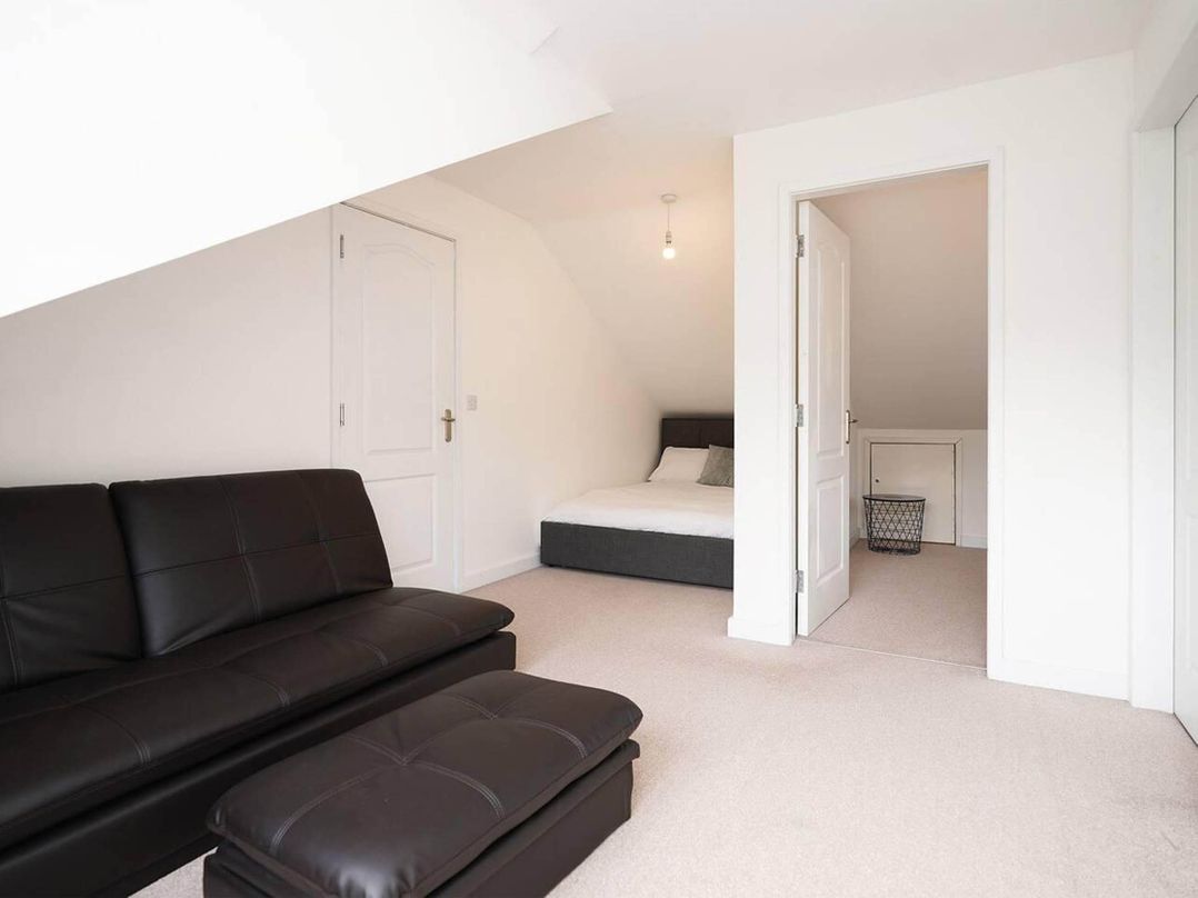 Rent My Spa Home with Pool table, Hottub and Sauna