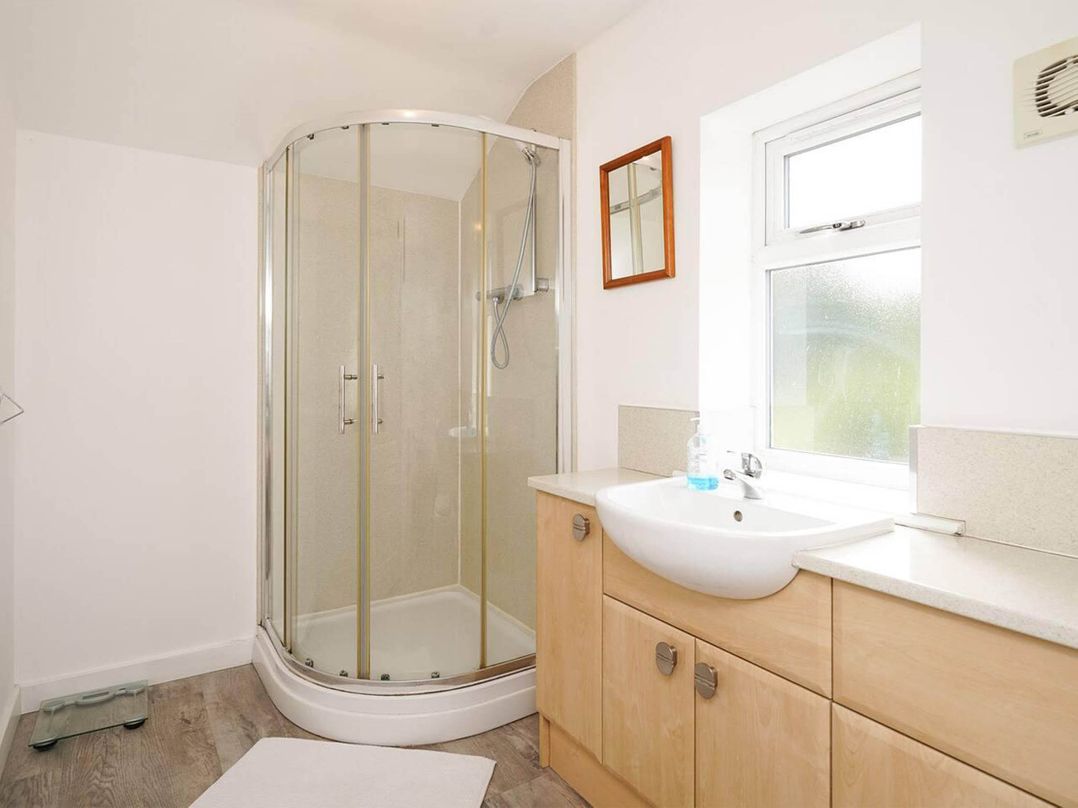 Rent My Spa Home with Pool table, Hottub and Sauna
