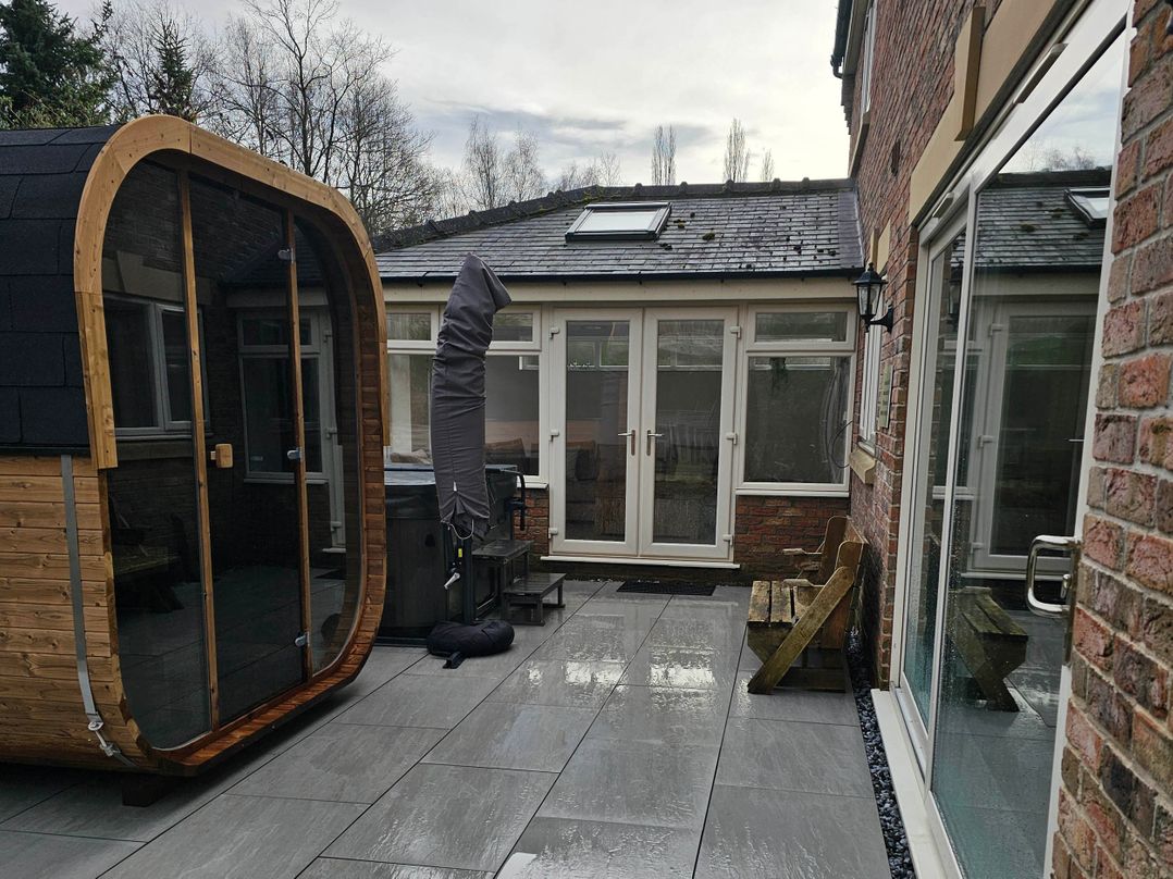 Rent My Spa Home with Pool table, Hottub and Sauna