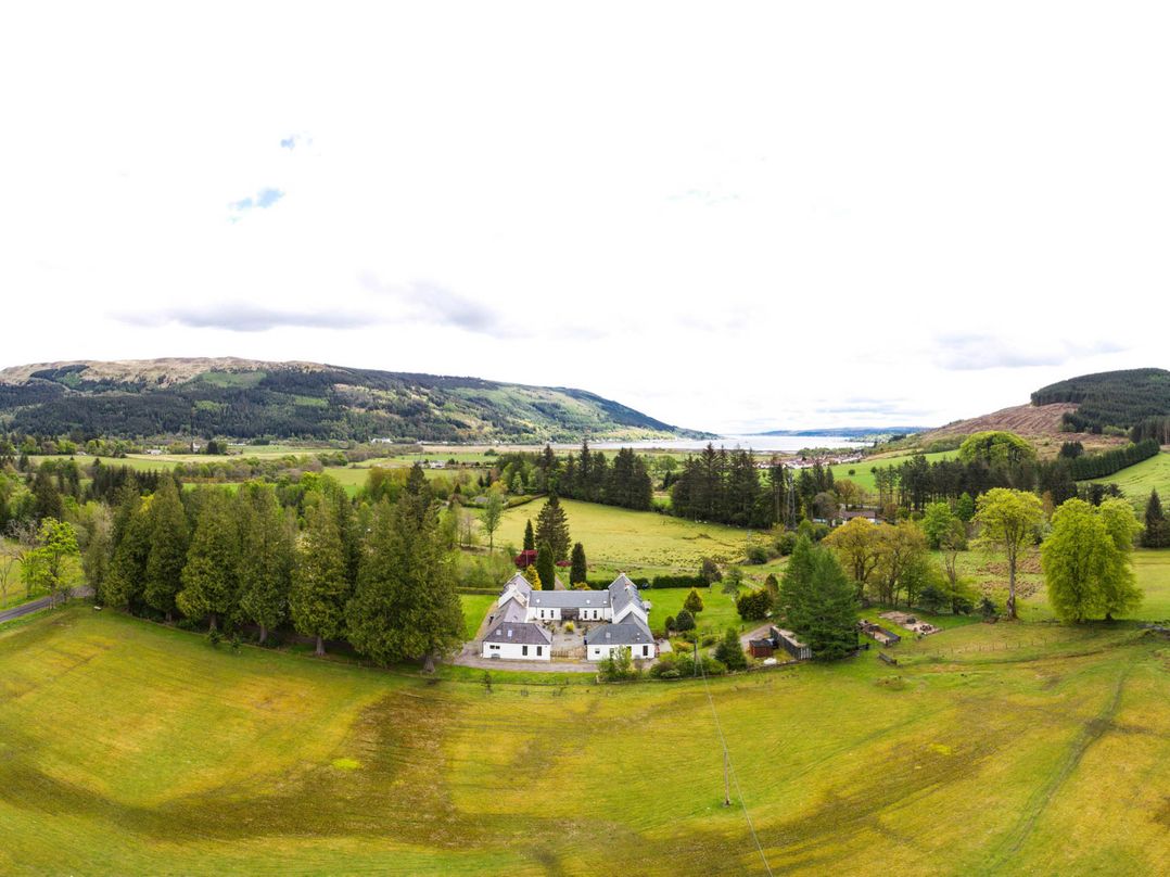 Argyll Farmhouse-Idyllic Setting-Sleeps10