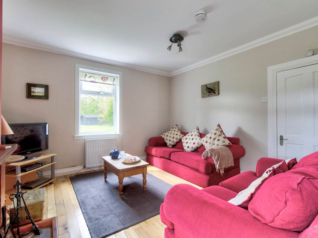 Argyll Farmhouse-Idyllic Setting-Sleeps10