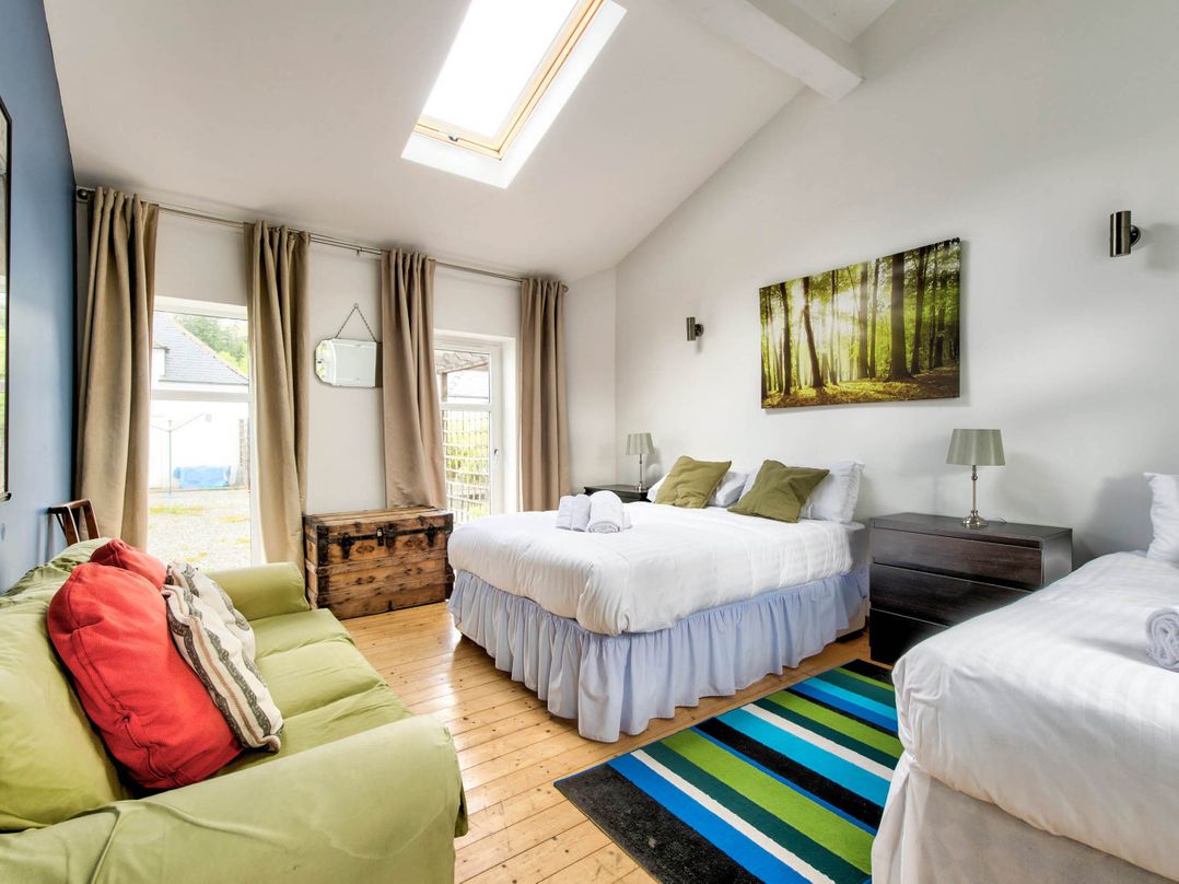 Argyll Farmhouse-Idyllic Setting-Sleeps10