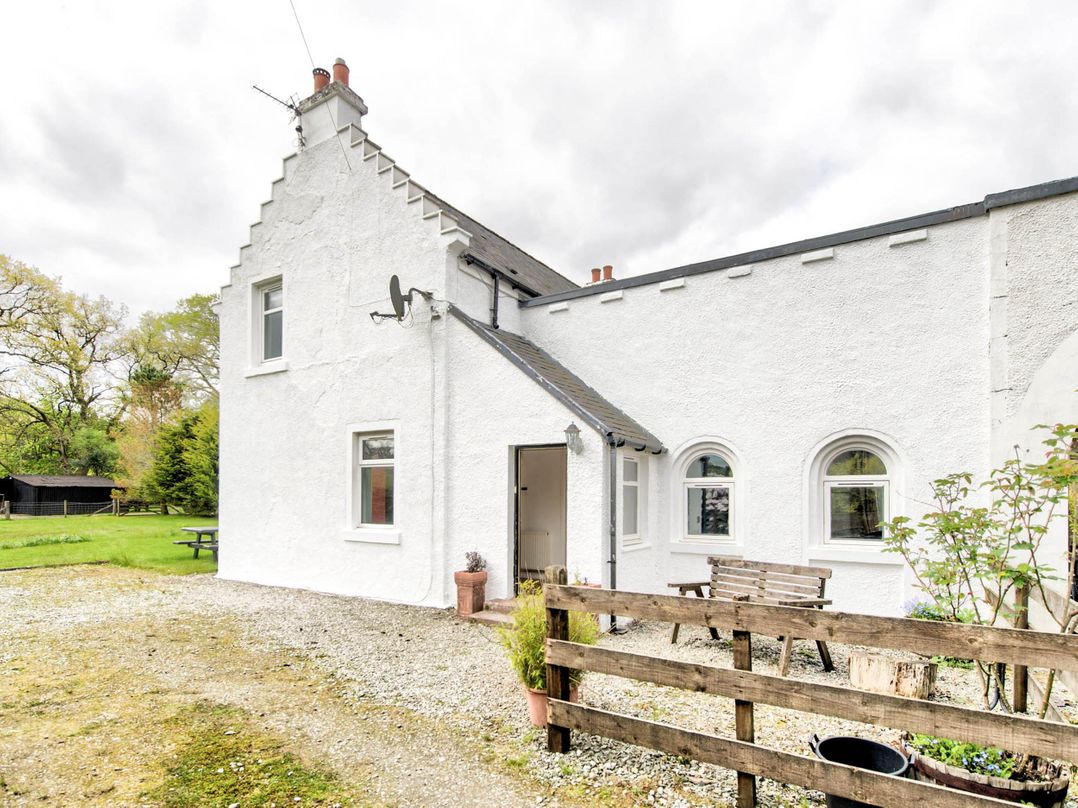 Argyll Farmhouse-Idyllic Setting-Sleeps10