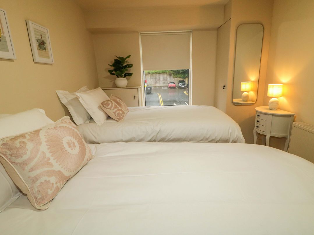 Suite 33A
