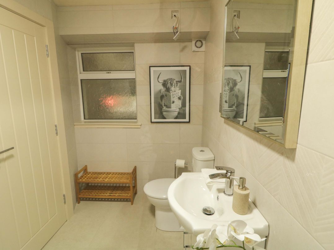 Suite 33A