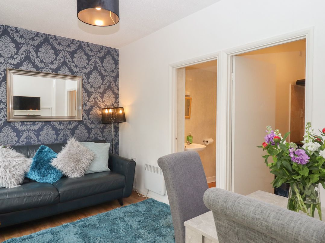 Apartment 4