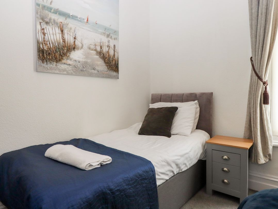 Apartment 4