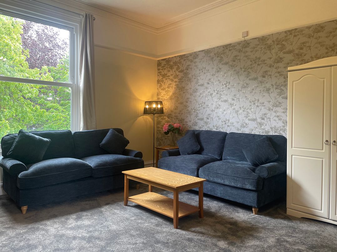 Apartment 5