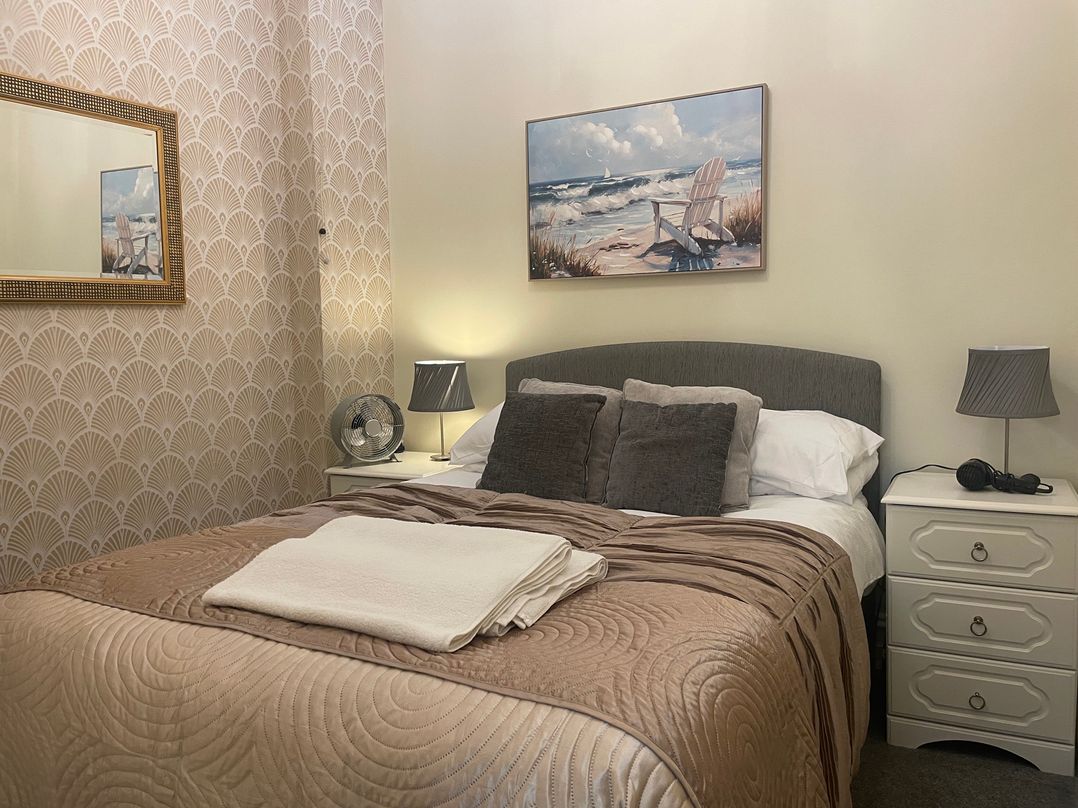Apartment 5