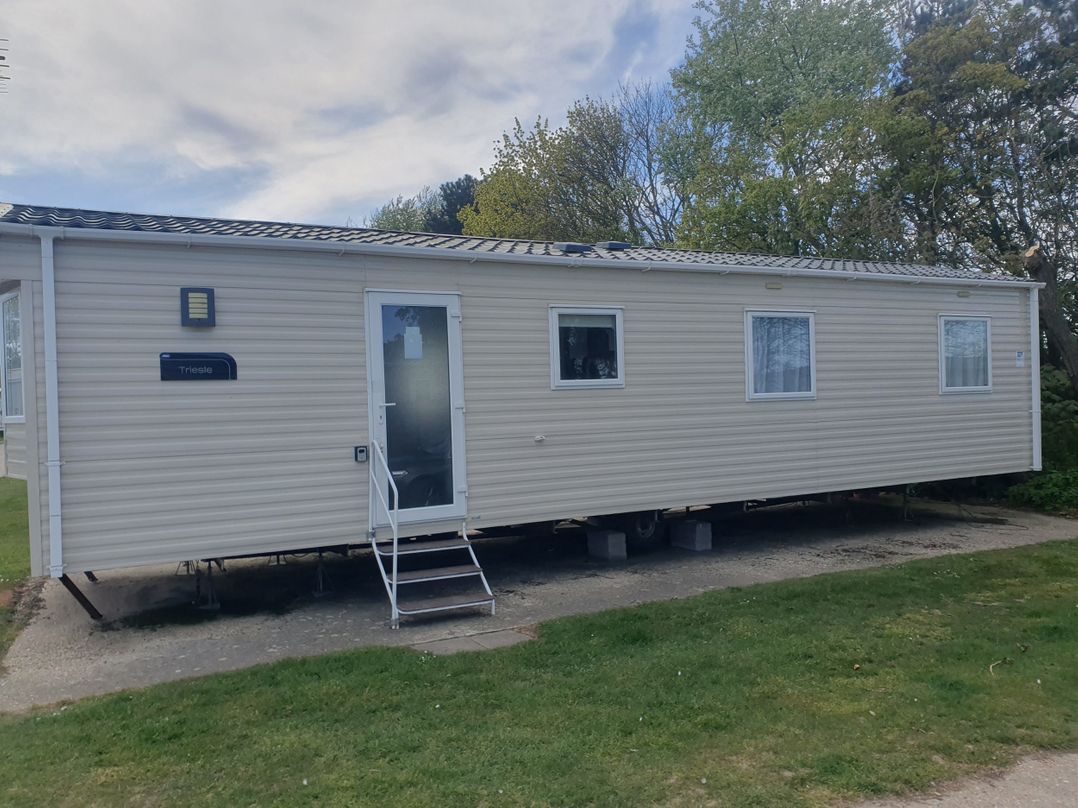 Caravan 325