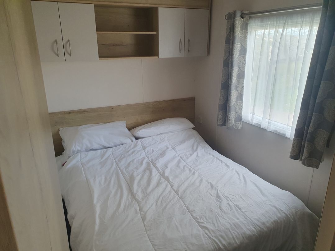 Caravan 325