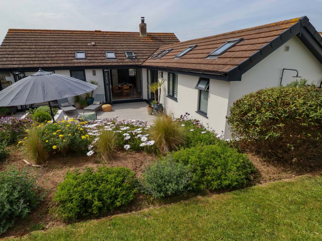 No.45 Whealgolden Drive