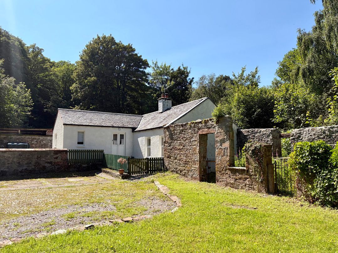 Laundry Cottage, Strathpeffer - Sleeps 2 guests