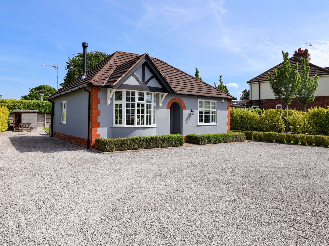 18 Crewe Road