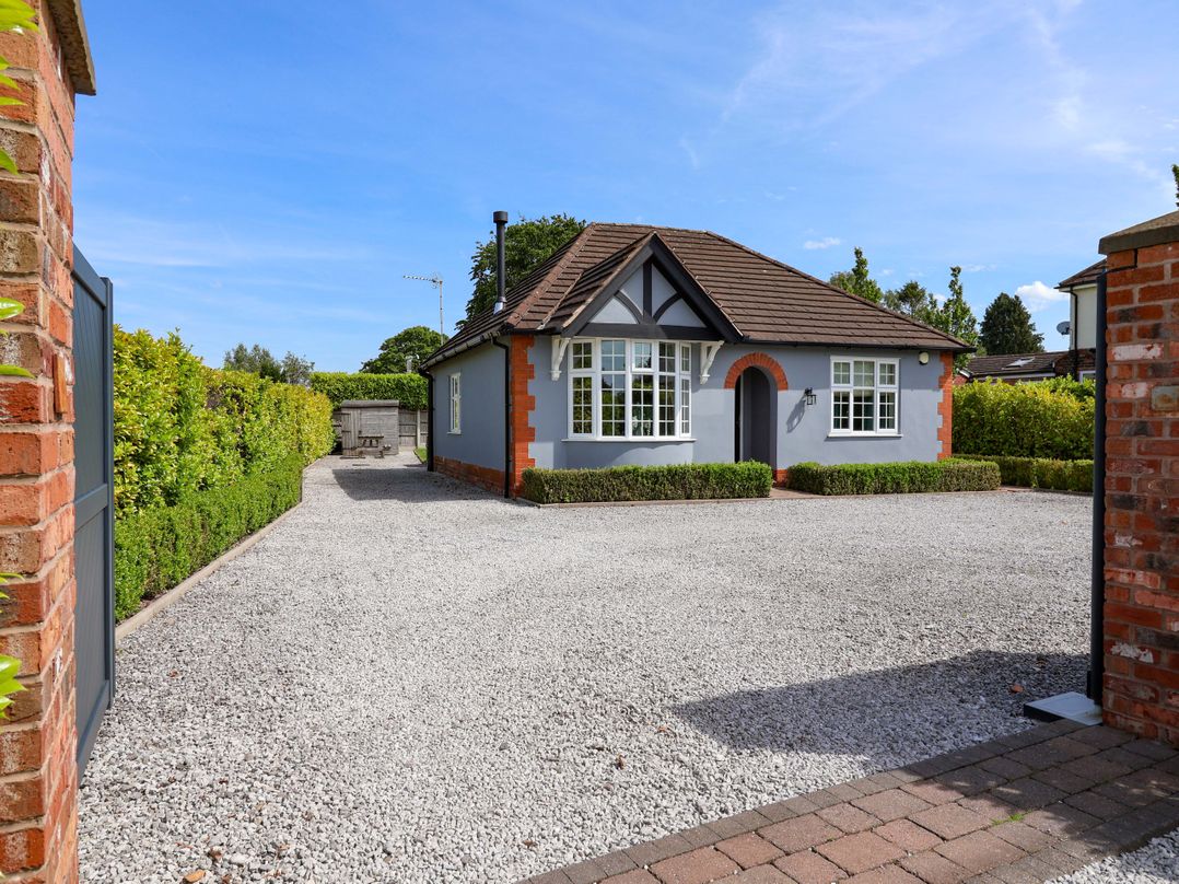 18 Crewe Road