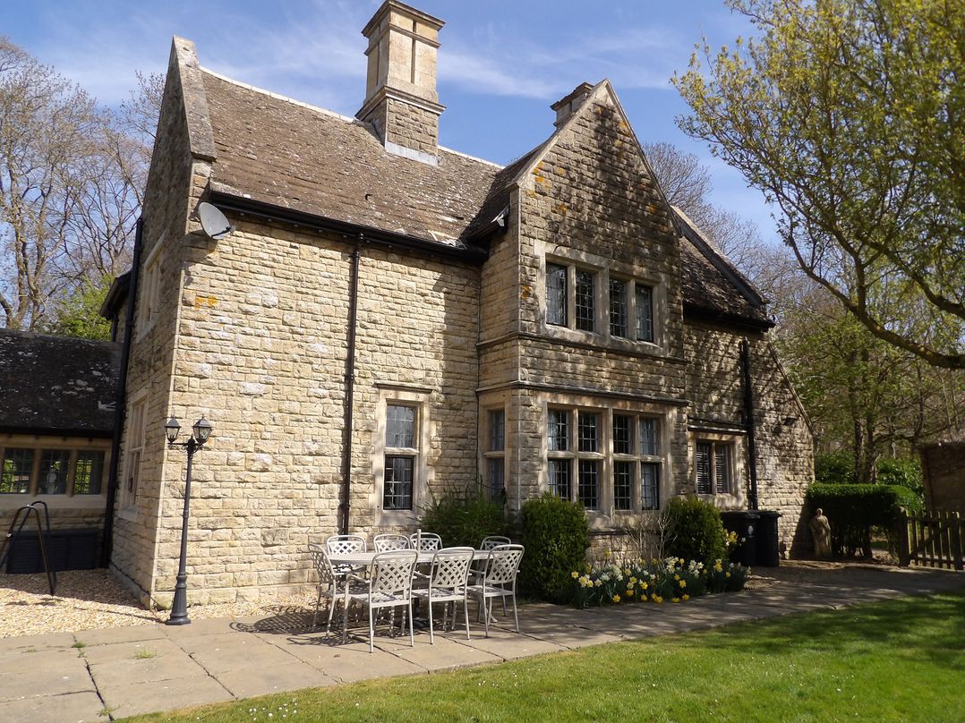 Greenwood Manor