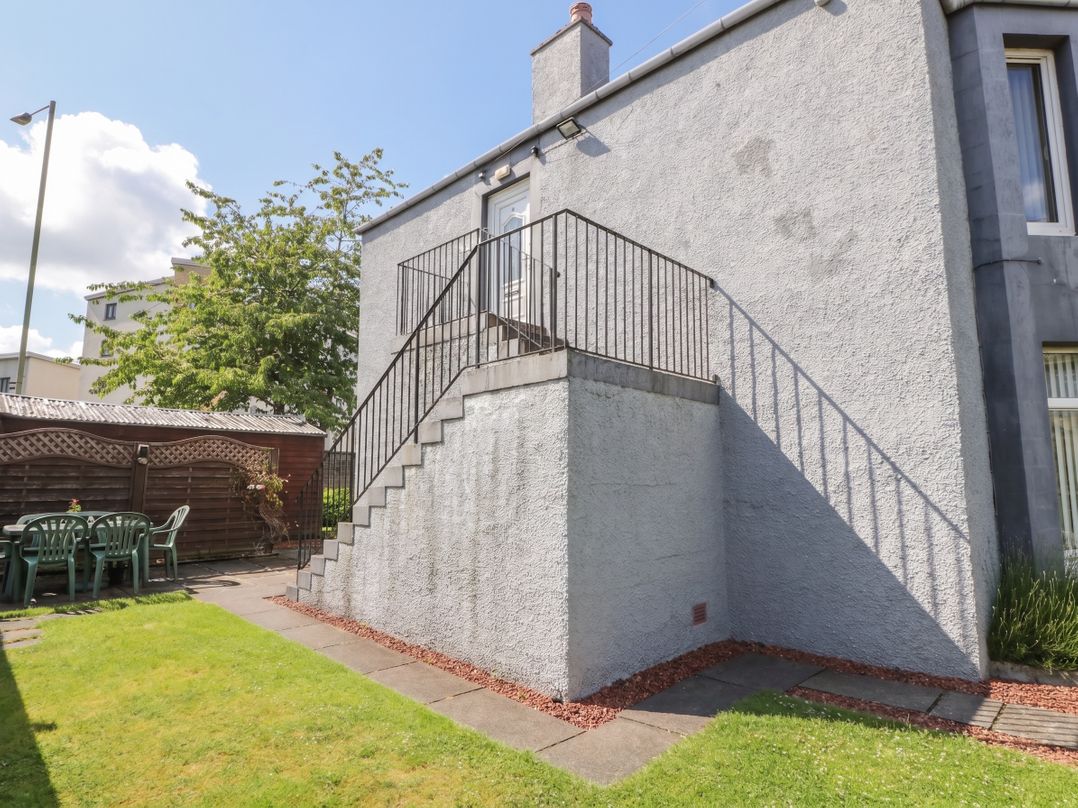 2 St. Catherines Cottages