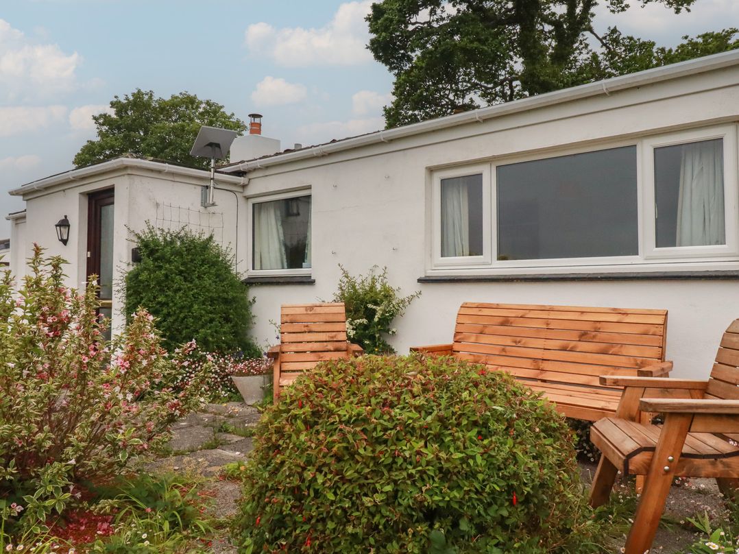 7 Chycoose Parc