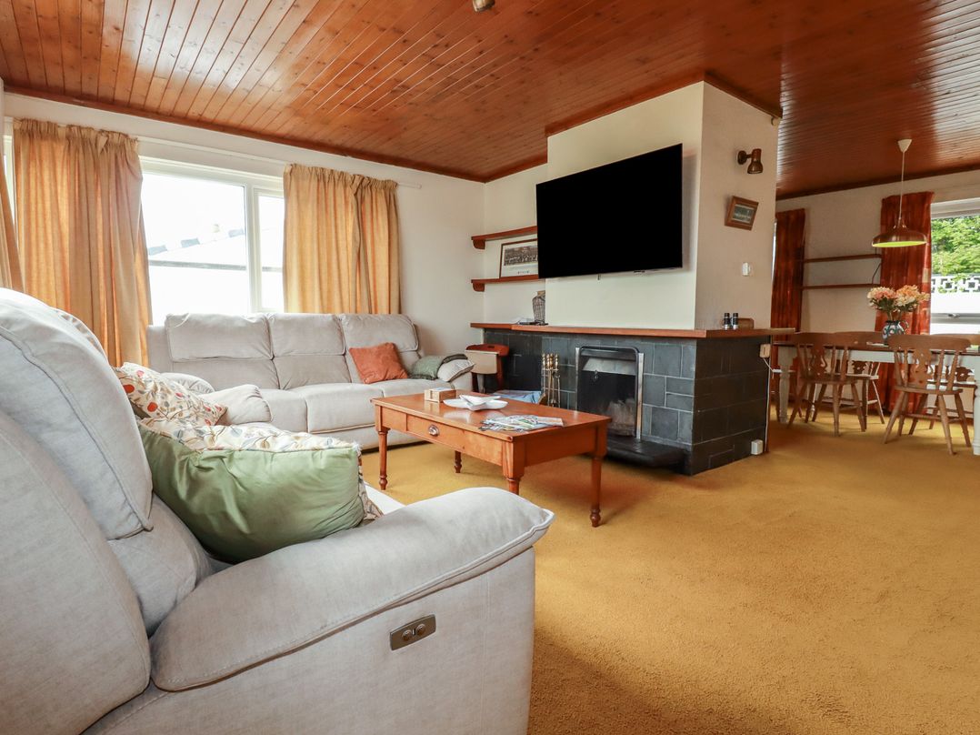 7 Chycoose Parc