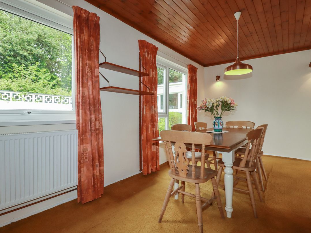 7 Chycoose Parc