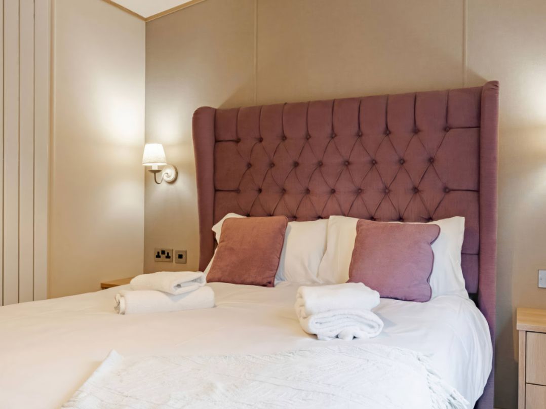 Four Seasons-	 Kelling Heath Holiday Park