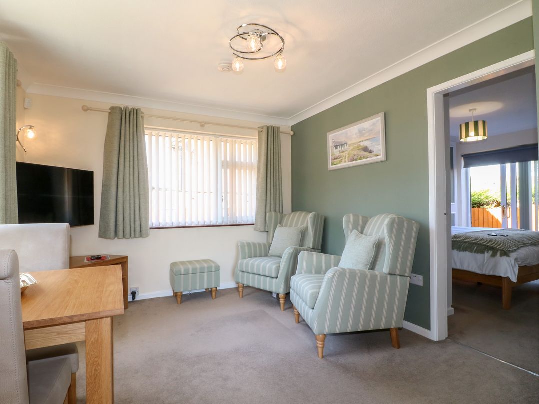 27A Wolds Drive