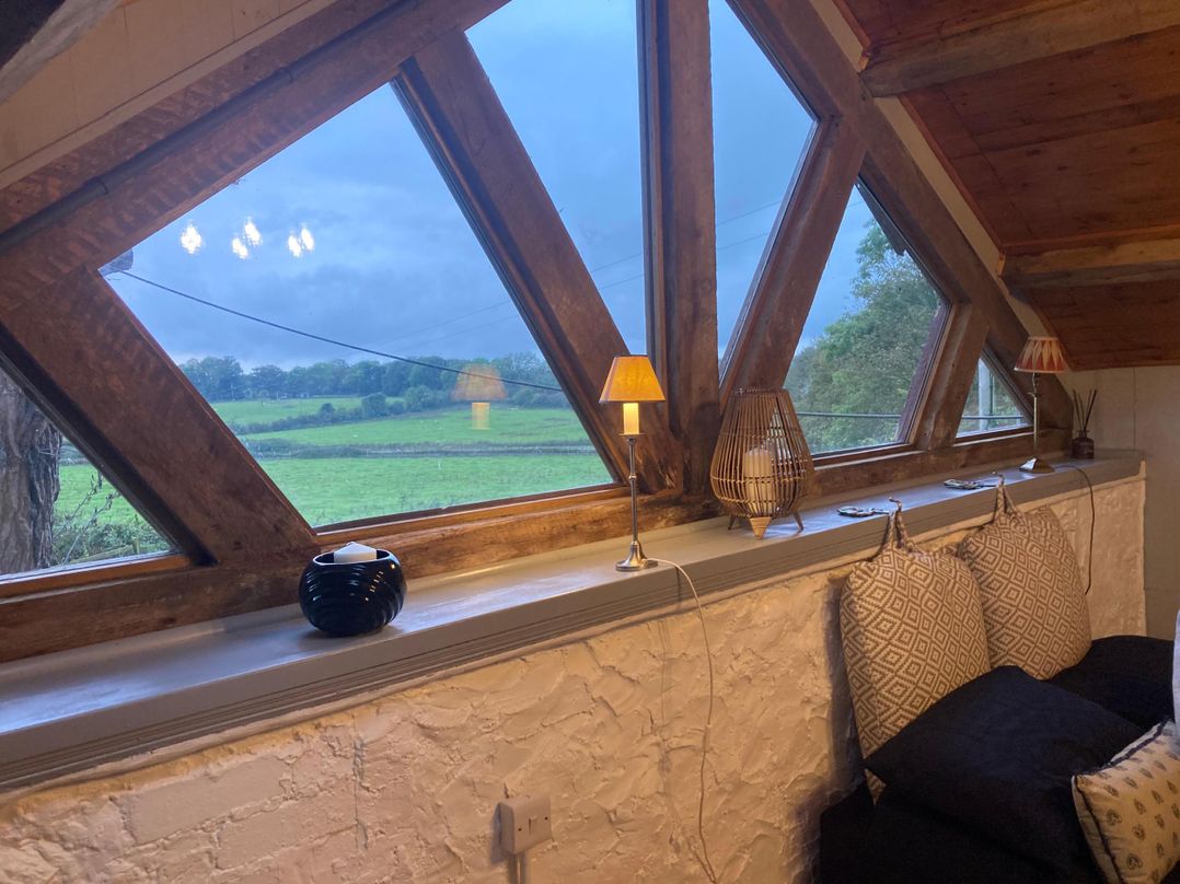 1-Bed Barn Conversion, Sleeps 2 with Parking