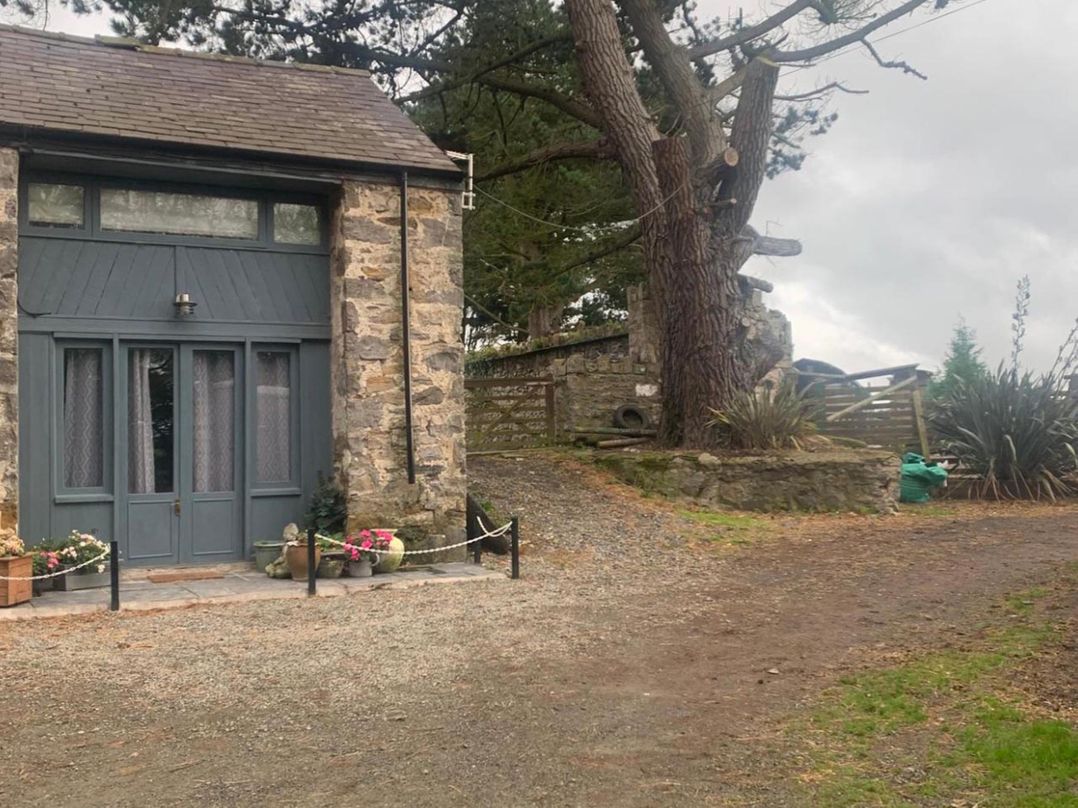 1-Bed Barn Conversion, Sleeps 2 with Parking