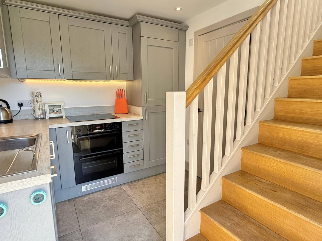 Charming Barn Annex with Stables New Forest Escape