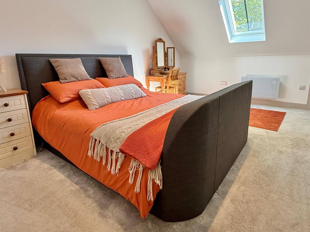 Charming Barn Annex with Stables New Forest Escape
