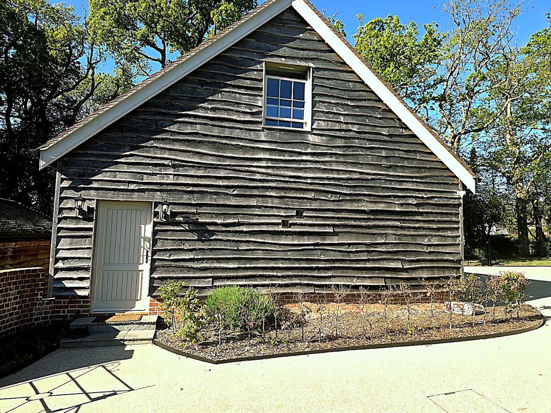 Charming Barn Annex with Stables New Forest Escape