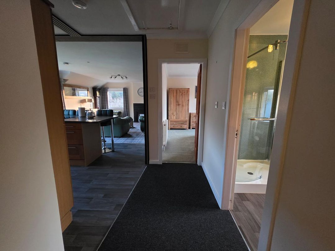 Highlands - River View - Apt - Sleeps 4 - Garden