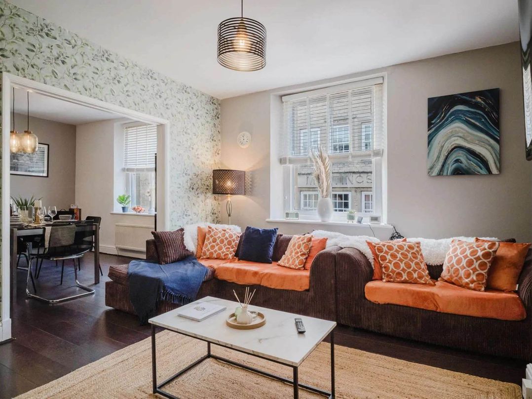 Licatas Apartment Cirencester Cotswolds Sleeps 6