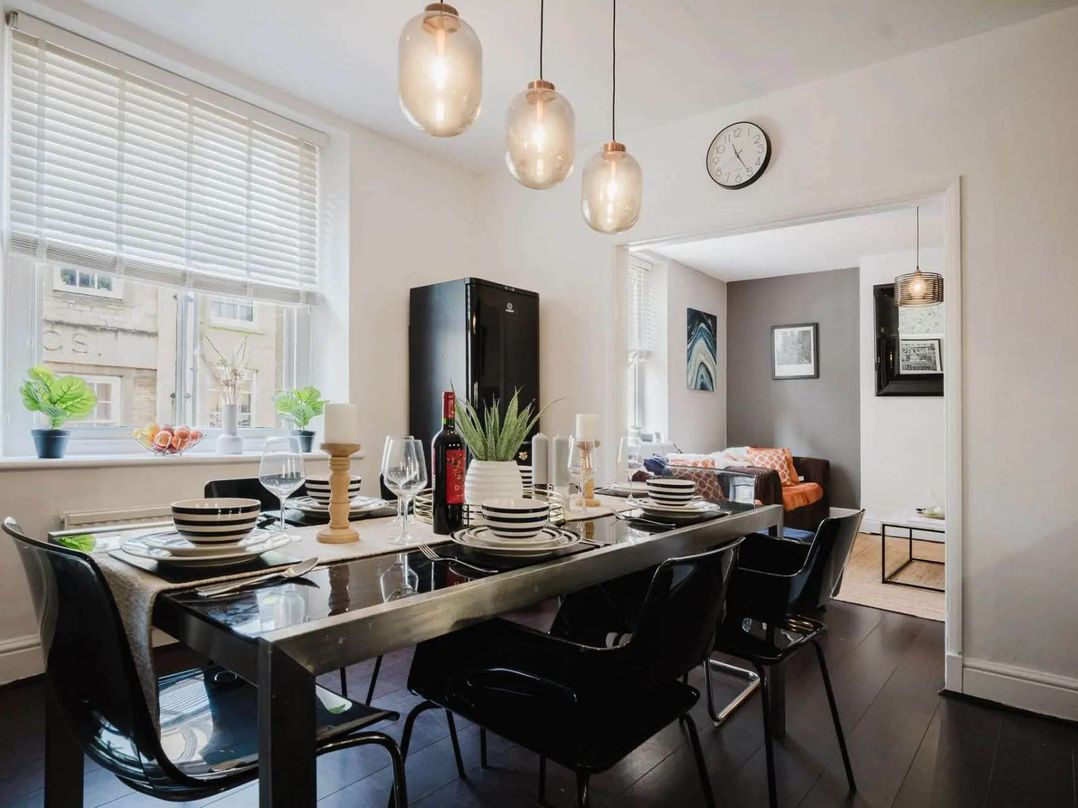 Licatas Apartment Cirencester Cotswolds Sleeps 6
