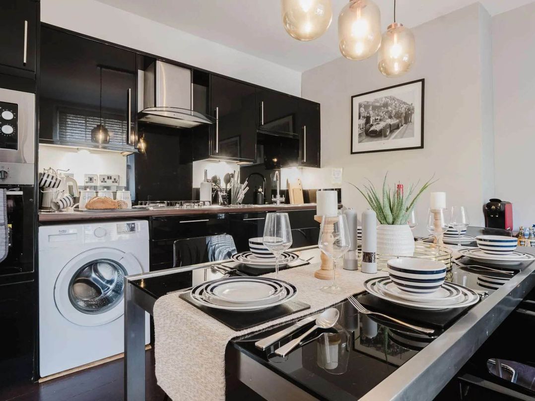 Licatas Apartment Cirencester Cotswolds Sleeps 6