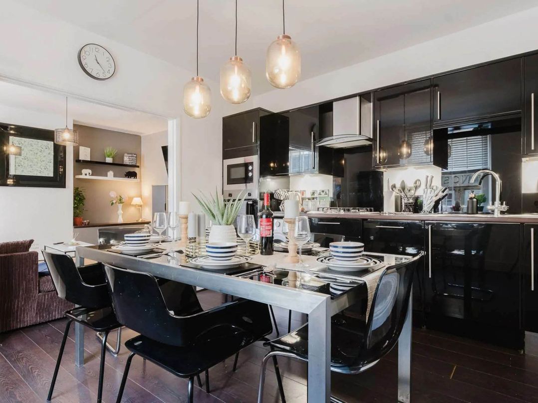 Licatas Apartment Cirencester Cotswolds Sleeps 6