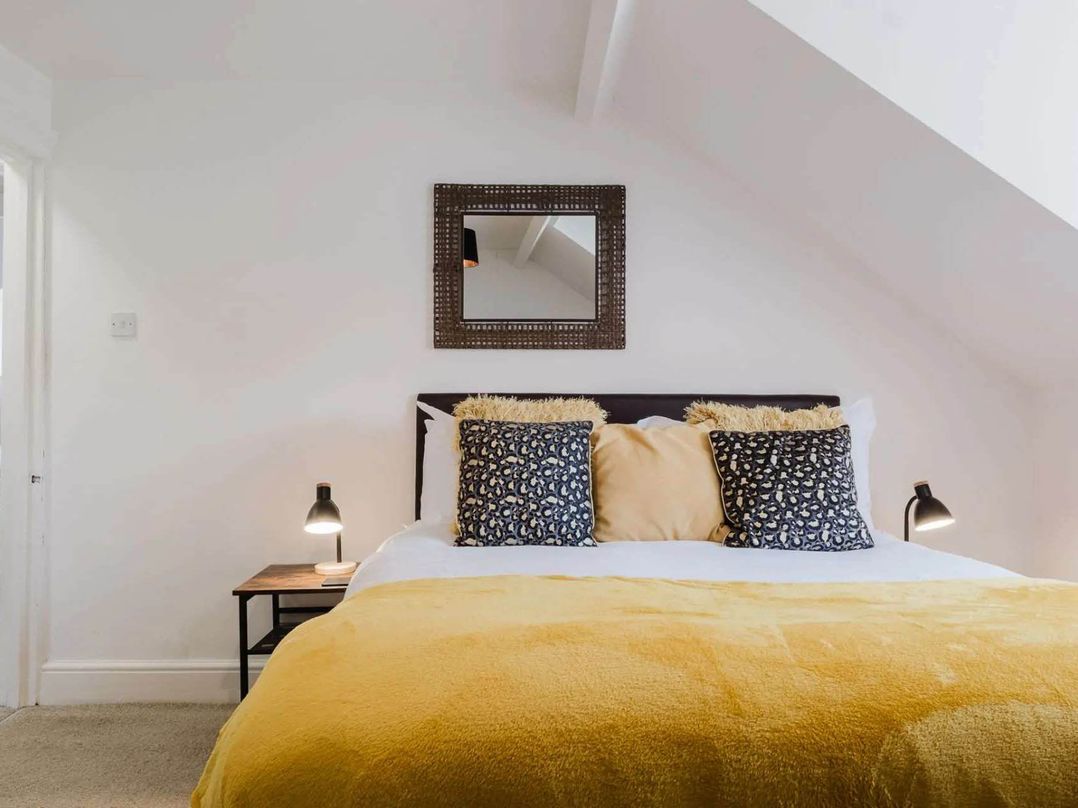 Licatas Apartment Cirencester Cotswolds Sleeps 6