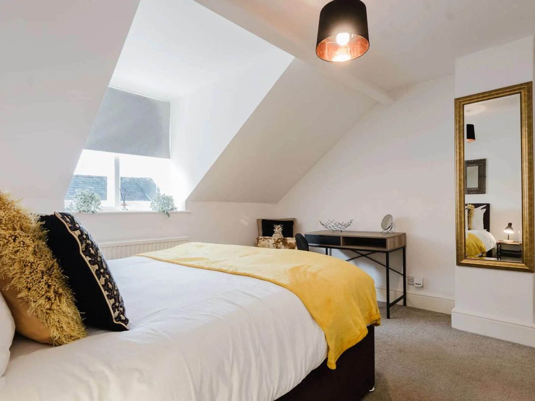 Licatas Apartment Cirencester Cotswolds Sleeps 6