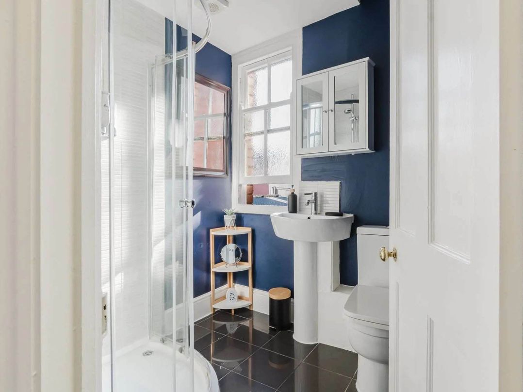 Licatas Apartment Cirencester Cotswolds Sleeps 6