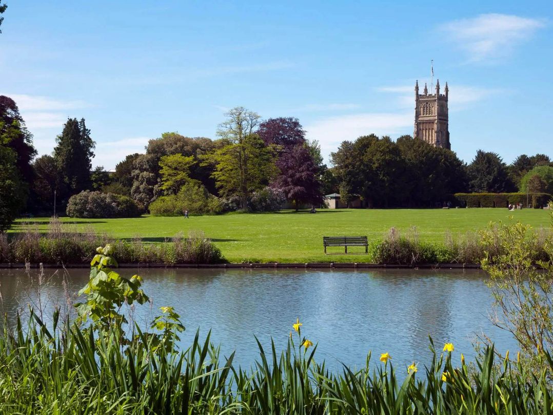 Licatas Apartment Cirencester Cotswolds Sleeps 6