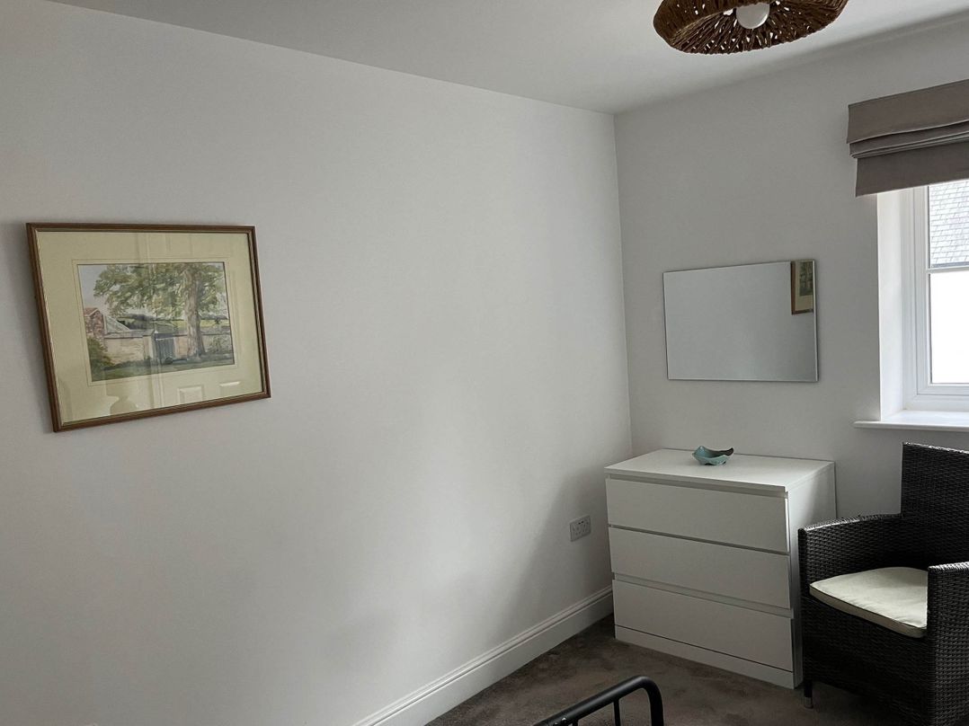 Apartment Sleeps 4 with Parking