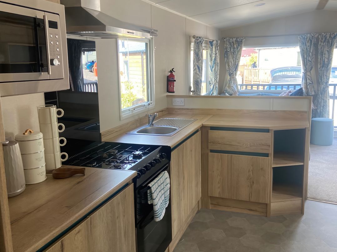 Coworth Deluxe Cabin with Garden